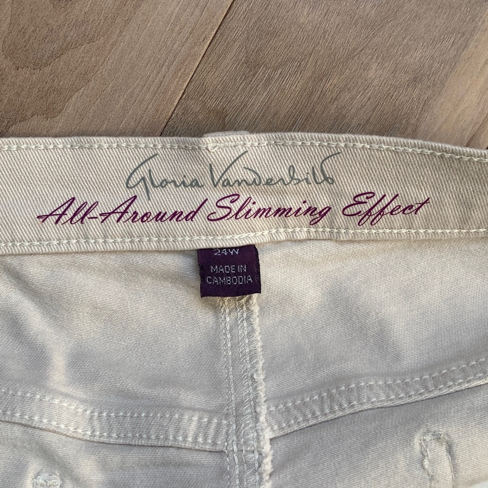 Gloria Vanderbilt Amanda Bermuda Short flawless stretch classic rise 24W - Picture 8 of 15
